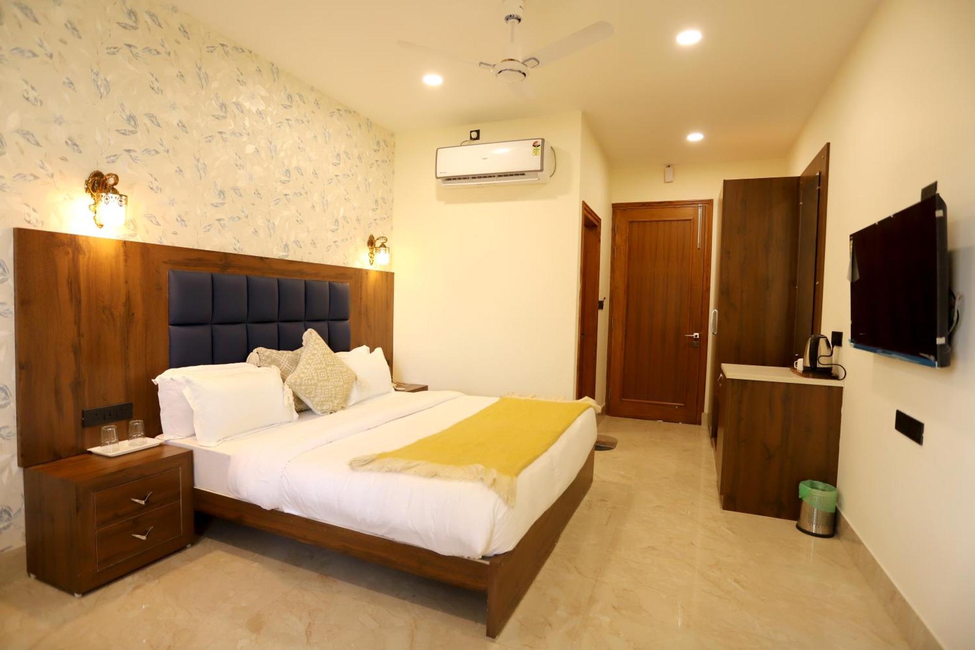 Rewāri Hotel Dhingra Inn מראה חיצוני תמונה